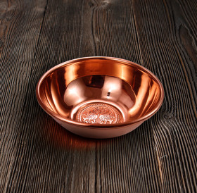 Bowl "Suzdal pigeons". Glossy