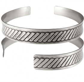 Concave bracelet "Plowed field"