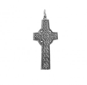 Cross with a four-belt braid