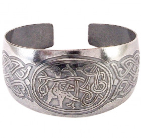 Bracelet "Peaceful bird with intertwined tail"