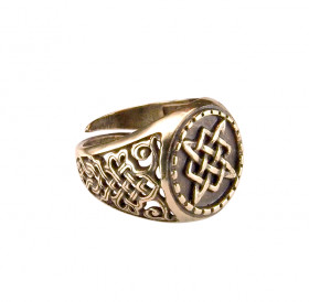 Patterned ring "Svarog Square"
