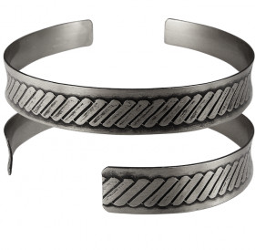 Concave bracelet "Plowed field"