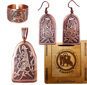 Jewelry set "Kiev bird" in a gift box.