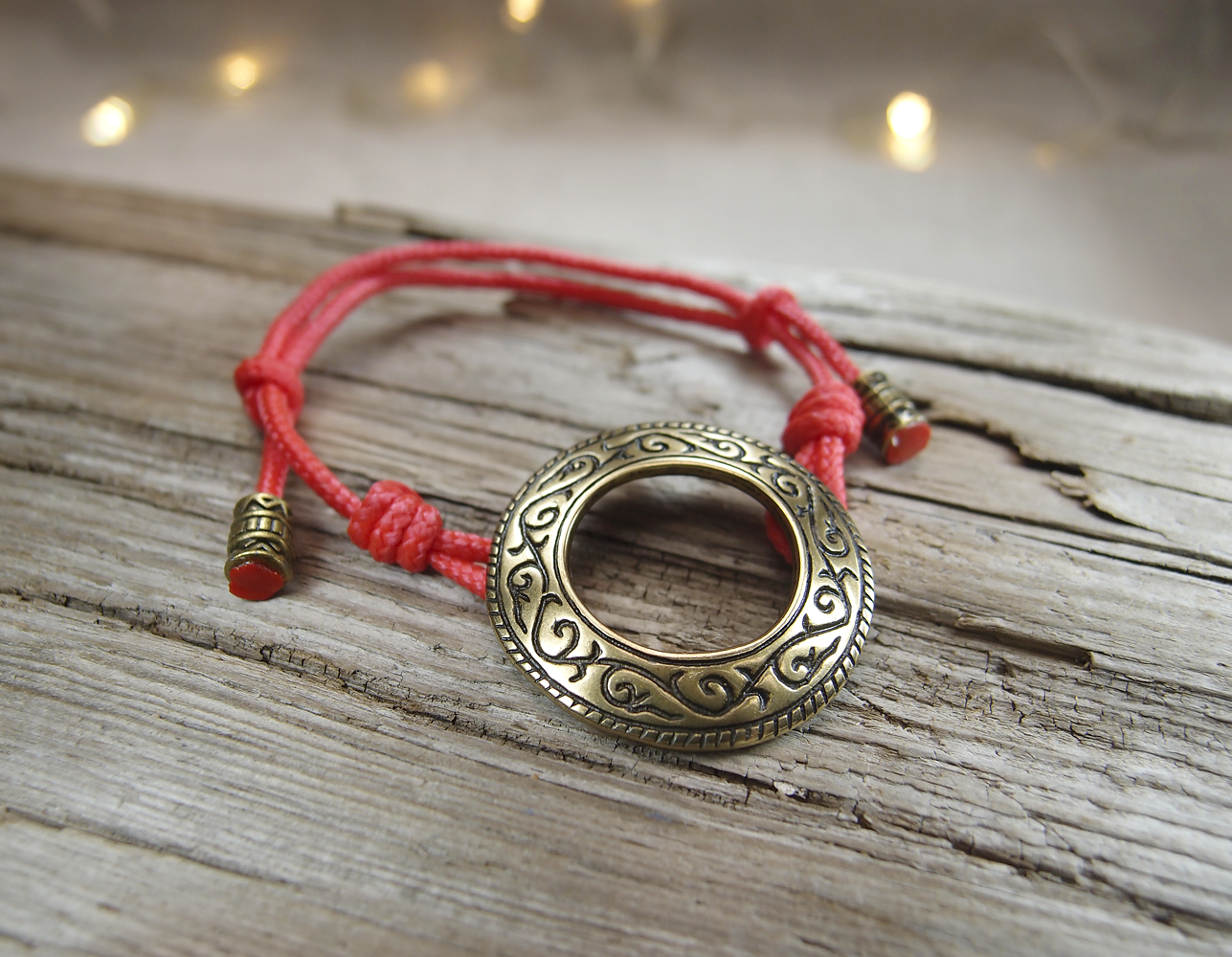 Bracelet-lace nerevsky