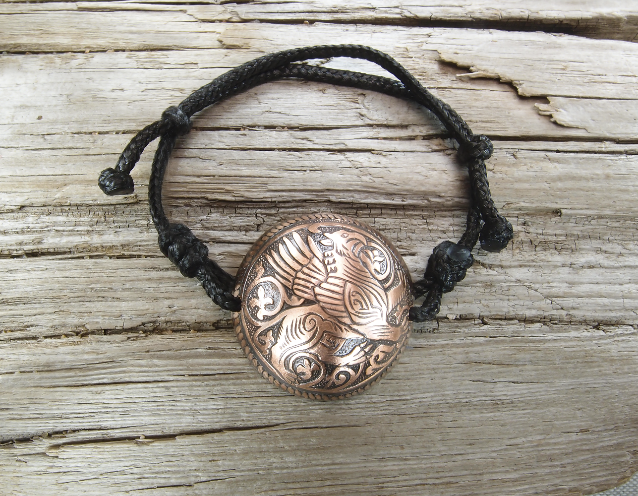 Spherical bracelet-lace "Suzdal griffin"