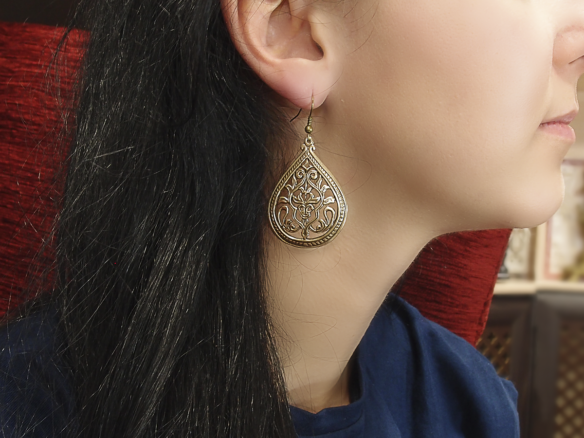 Earrings slotted "Fertility"
