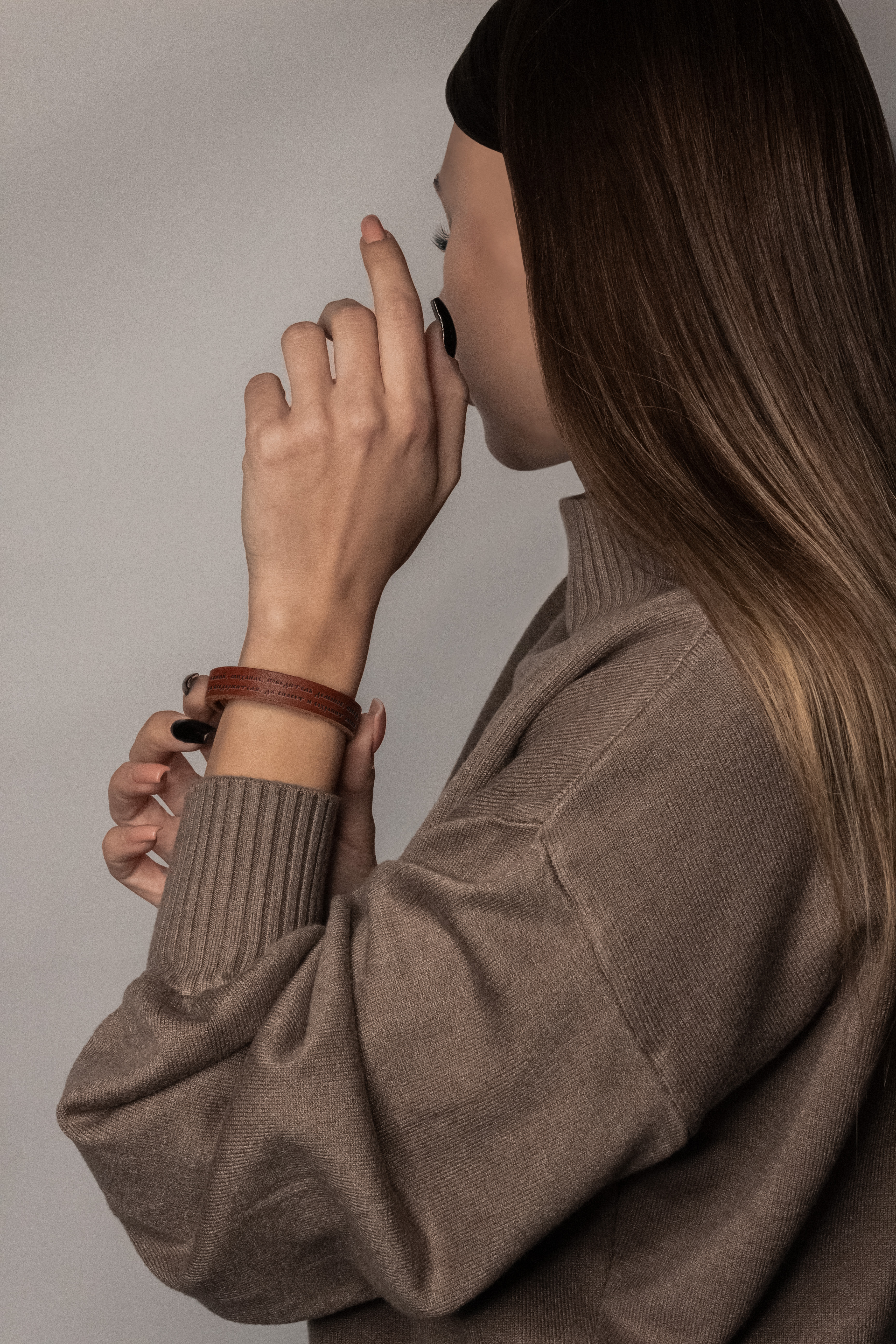 Браслет узкий на кобурной кнопке "Молитва Архангелу Михаилу"