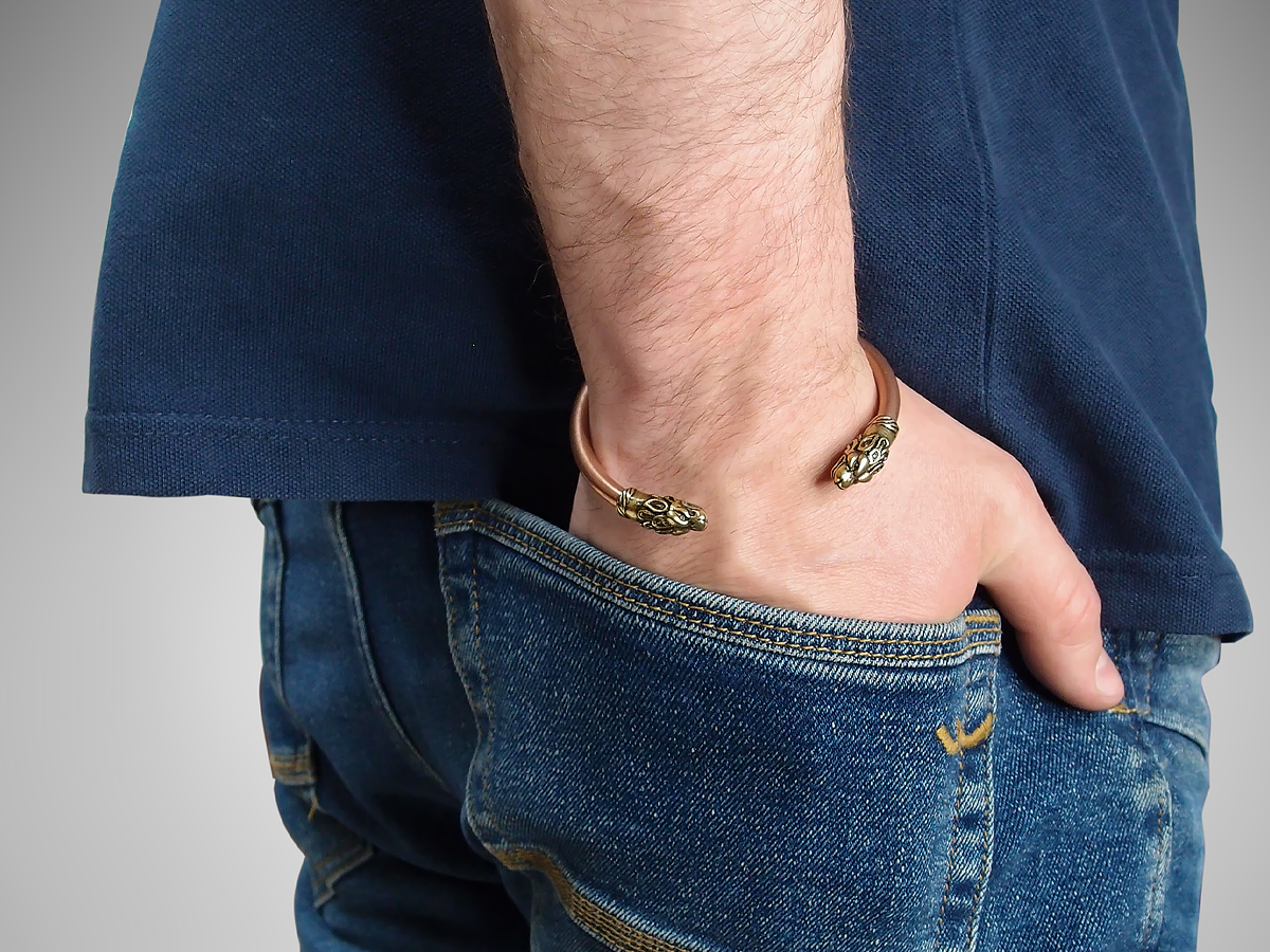Bracelet "Wolves"