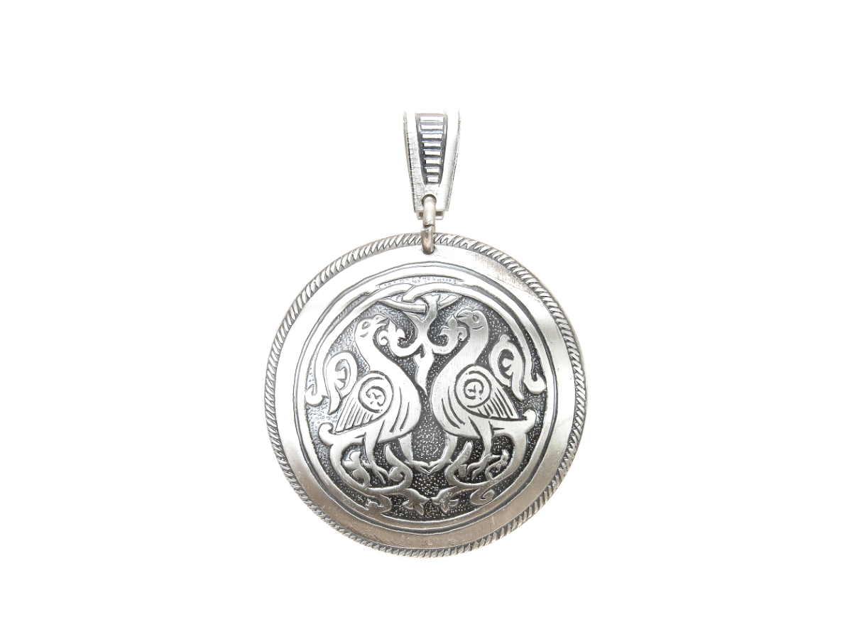 Pendant "Suzdal pigeons"