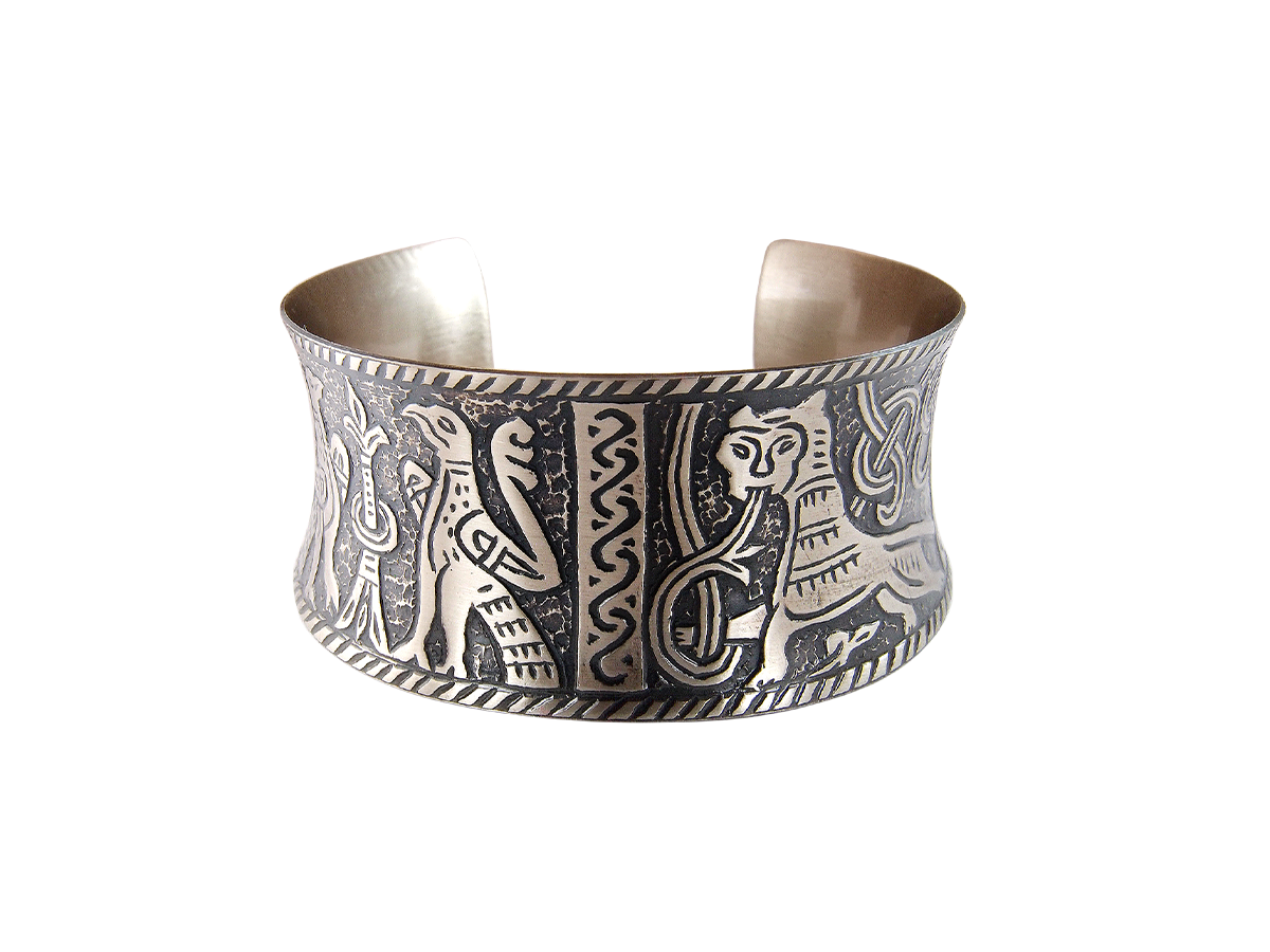 Mikhailovsky concave bracelet