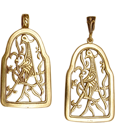 Slotted pendant "Bird with intertwined tail"