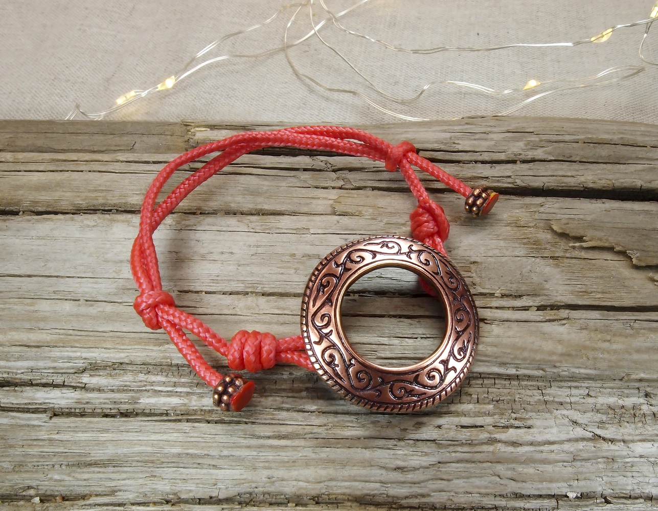 Bracelet-lace nerevsky