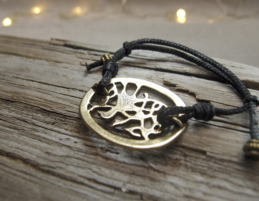 Cord bracelet "Bird with intertwined tail"