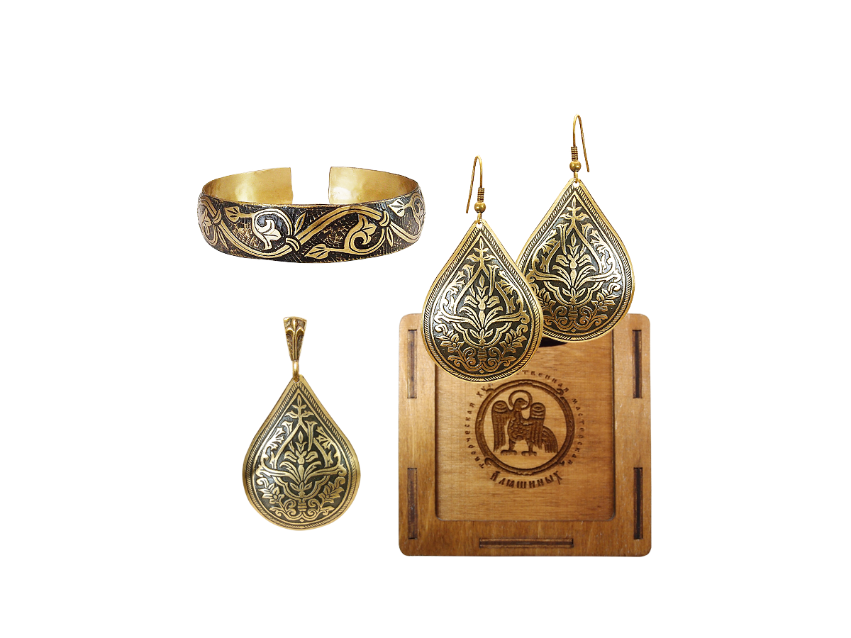 Jewelry set "Abundance" in a gift box.
