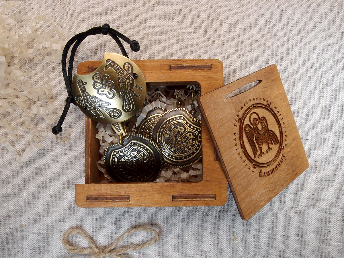 Jewelry set "Lovat" in a gift box.