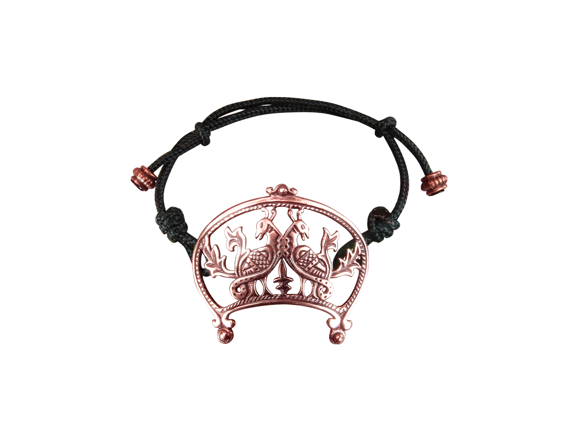 Bracelet-lace "Wide-horned moon with a pair of birds"