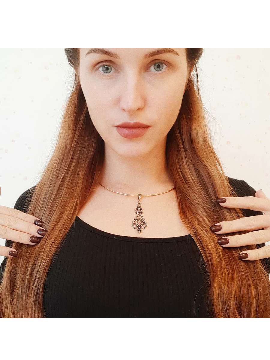 Slit pendant "Charm"
