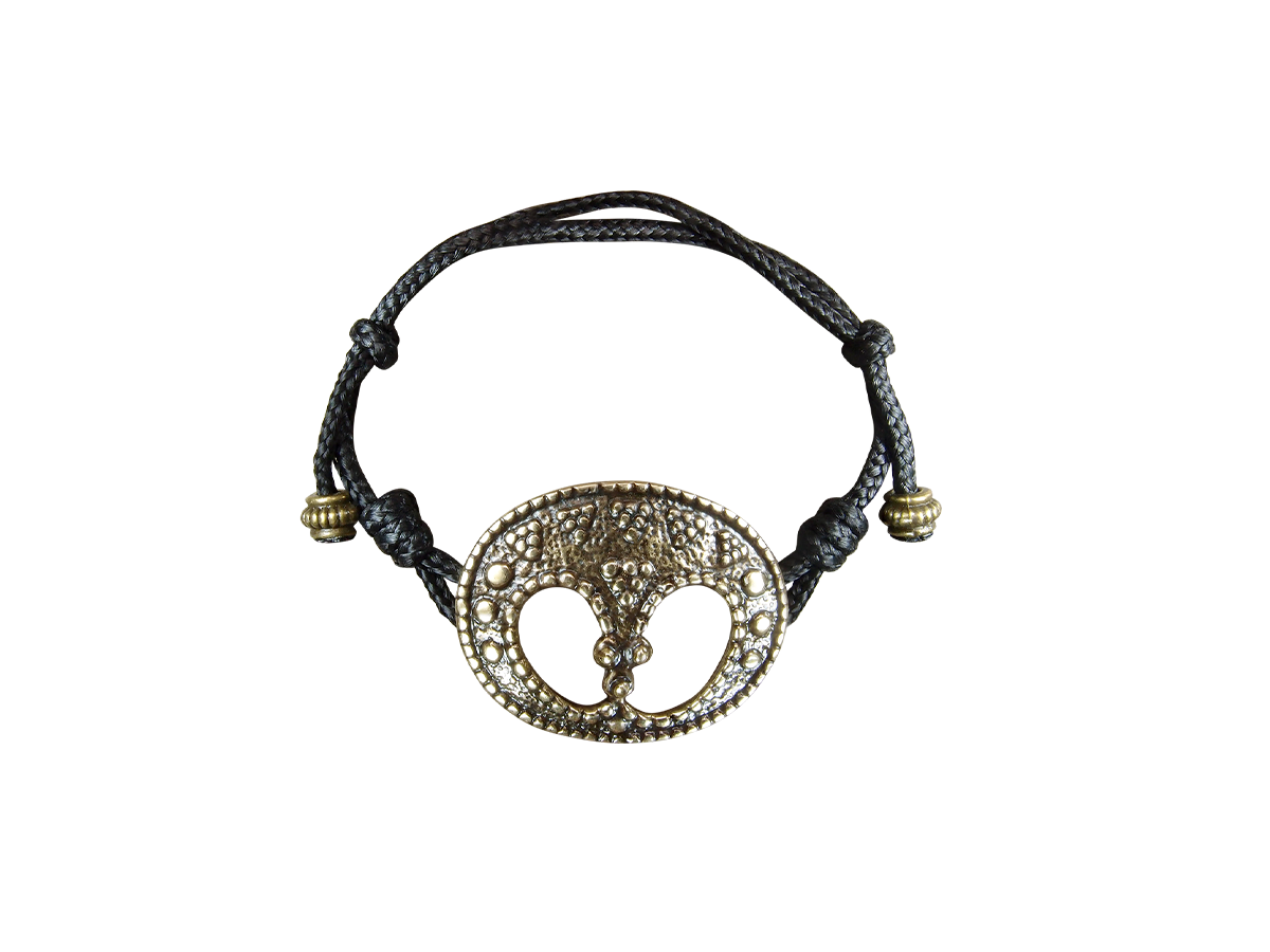 Bracelet-lace "Closed moon"