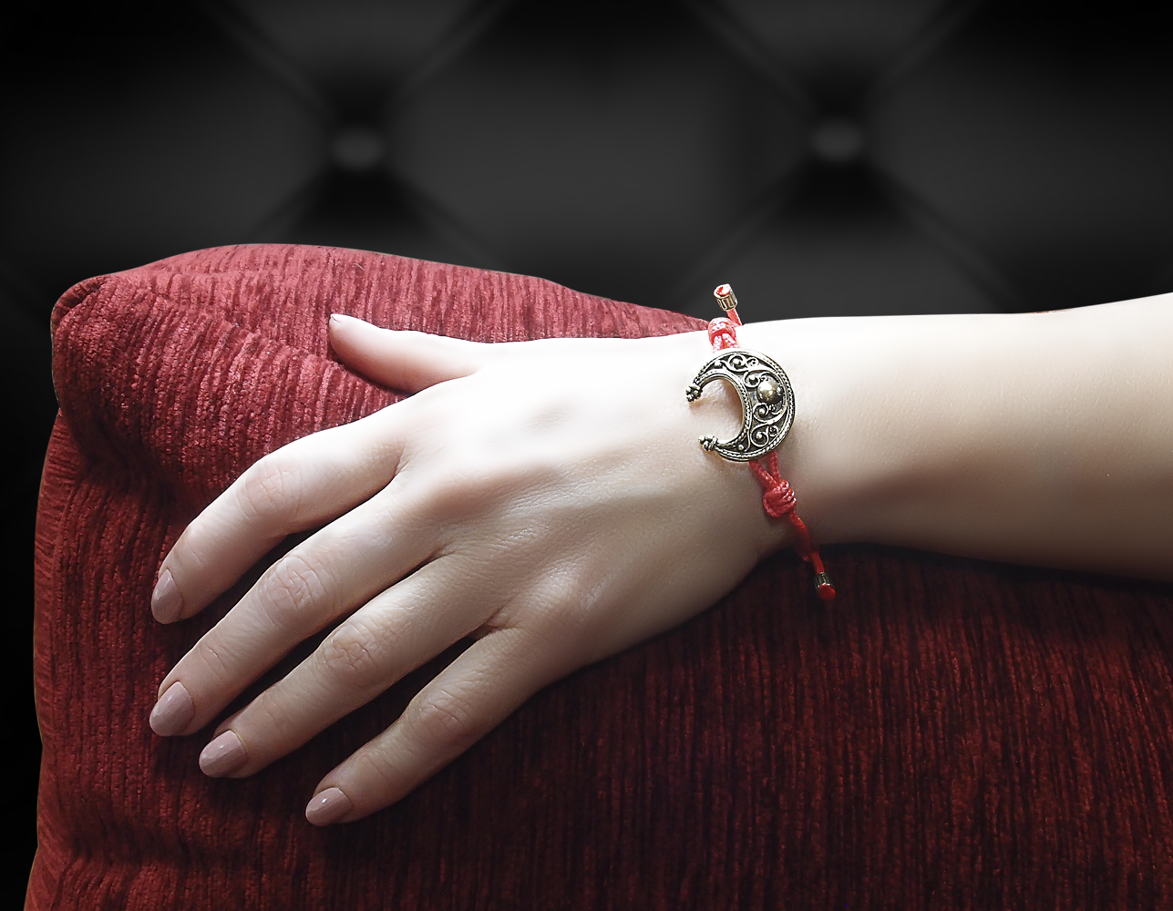 Bracelet-lace "Young lady"