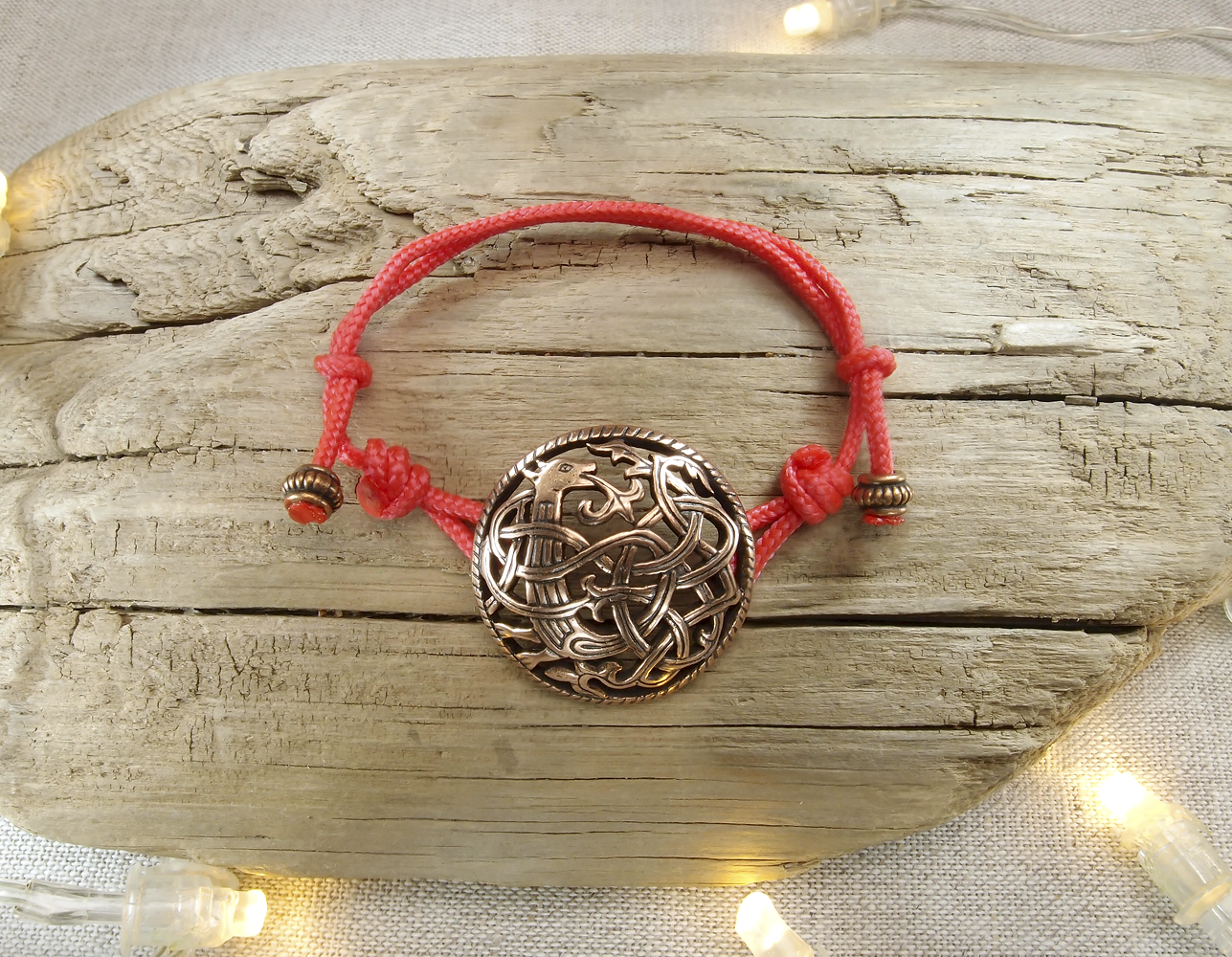 Bracelet-cord "Unknown animal"