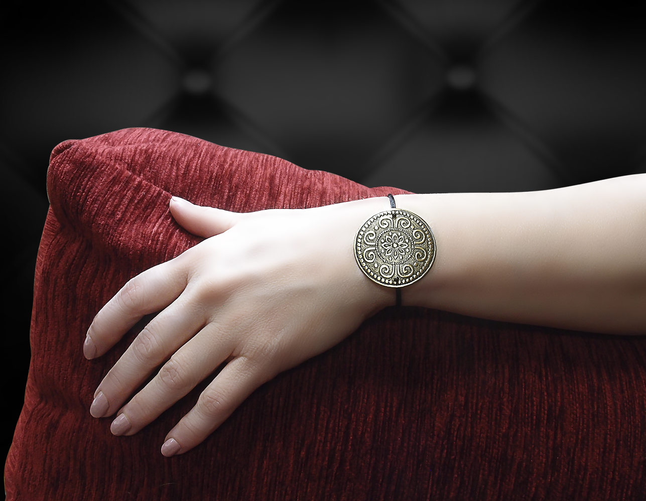 Bracelet-lace "Prosperity". Embossing
