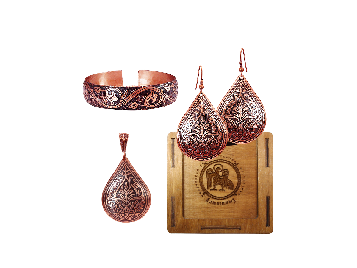 Jewelry set "Abundance" in a gift box.