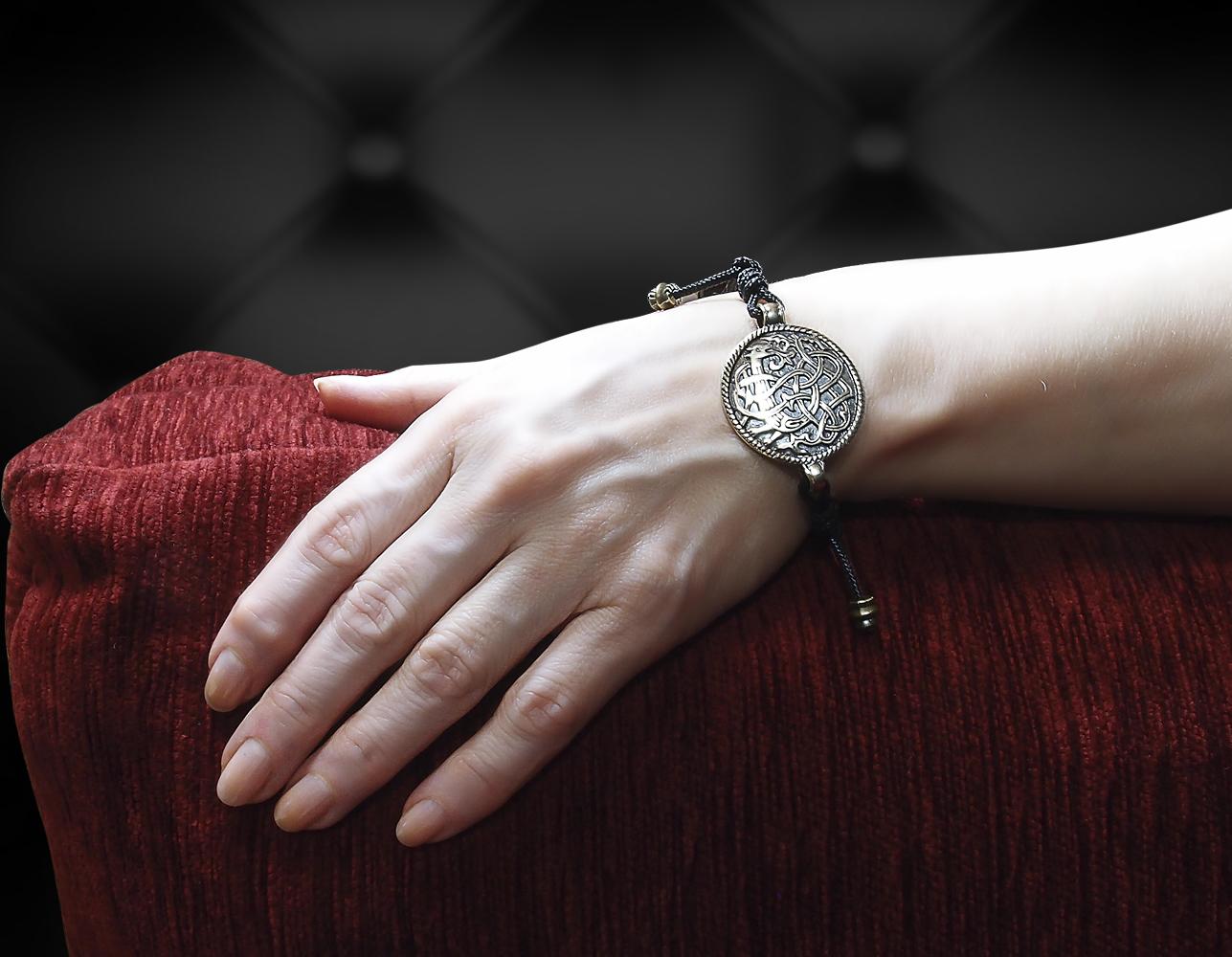 Bracelet-cord "Unknown animal" No. 2