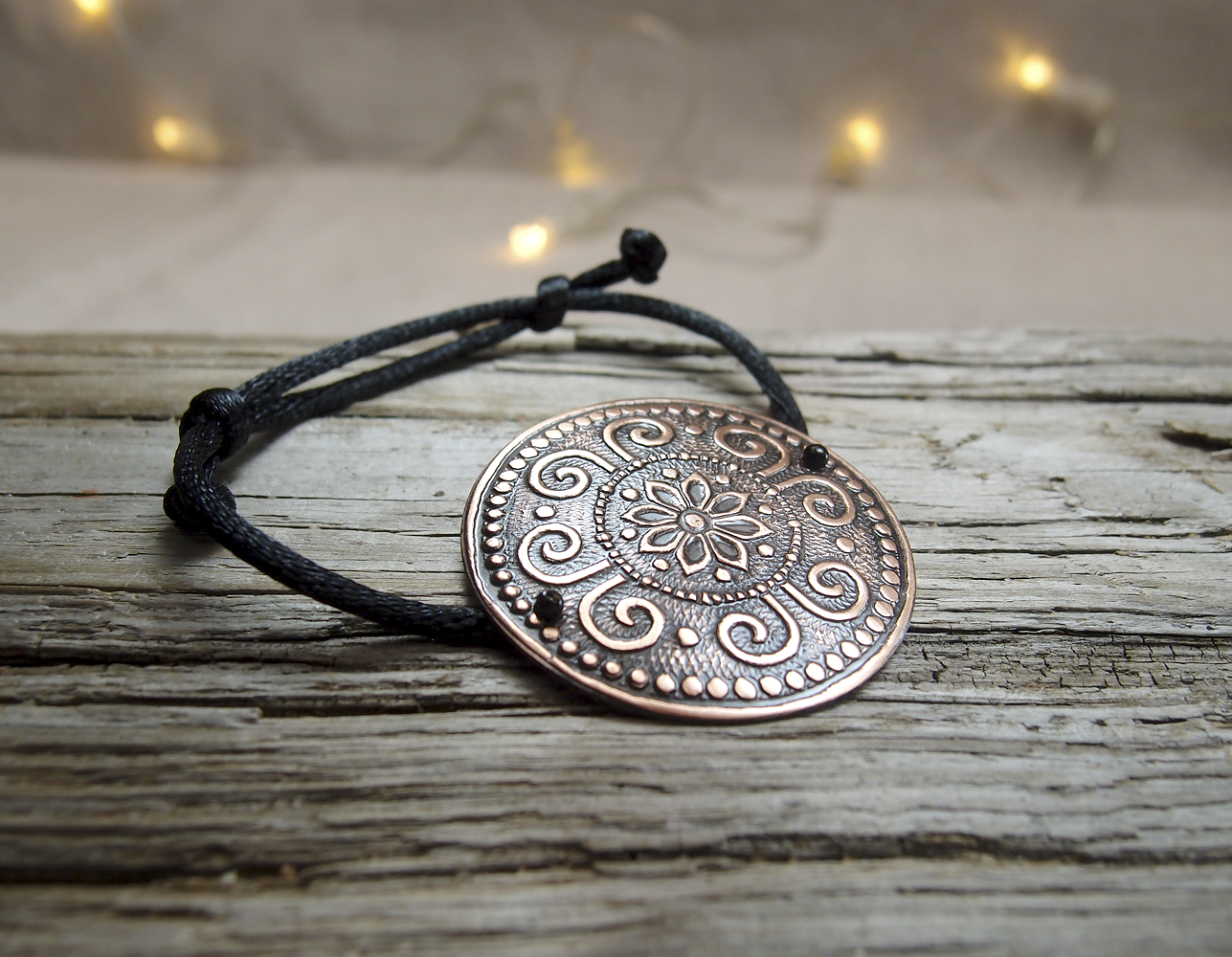 Bracelet-lace "Prosperity". Embossing