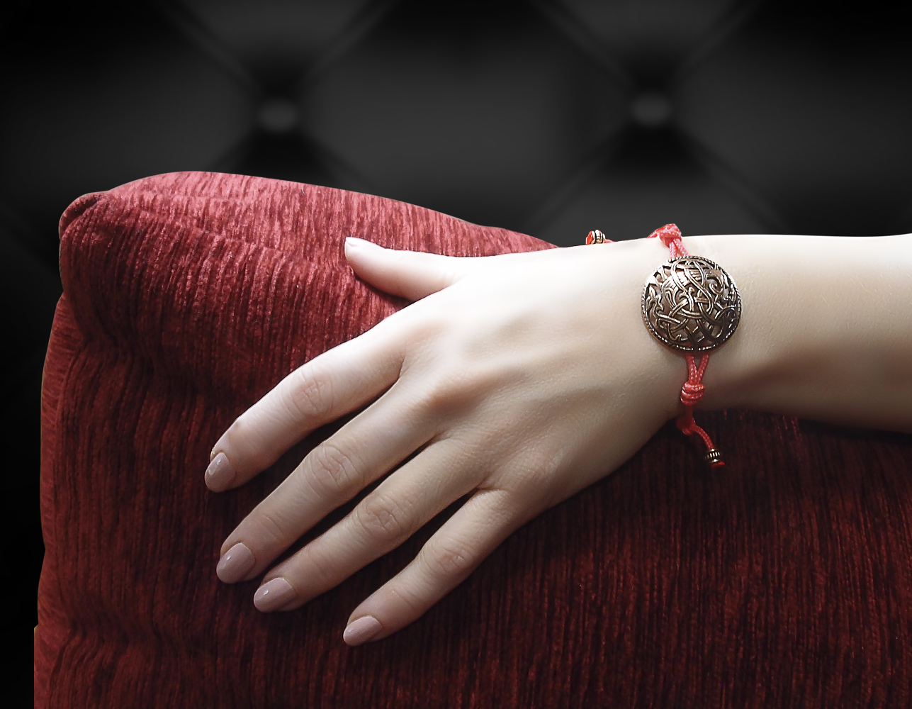 Bracelet-cord "Unknown animal"