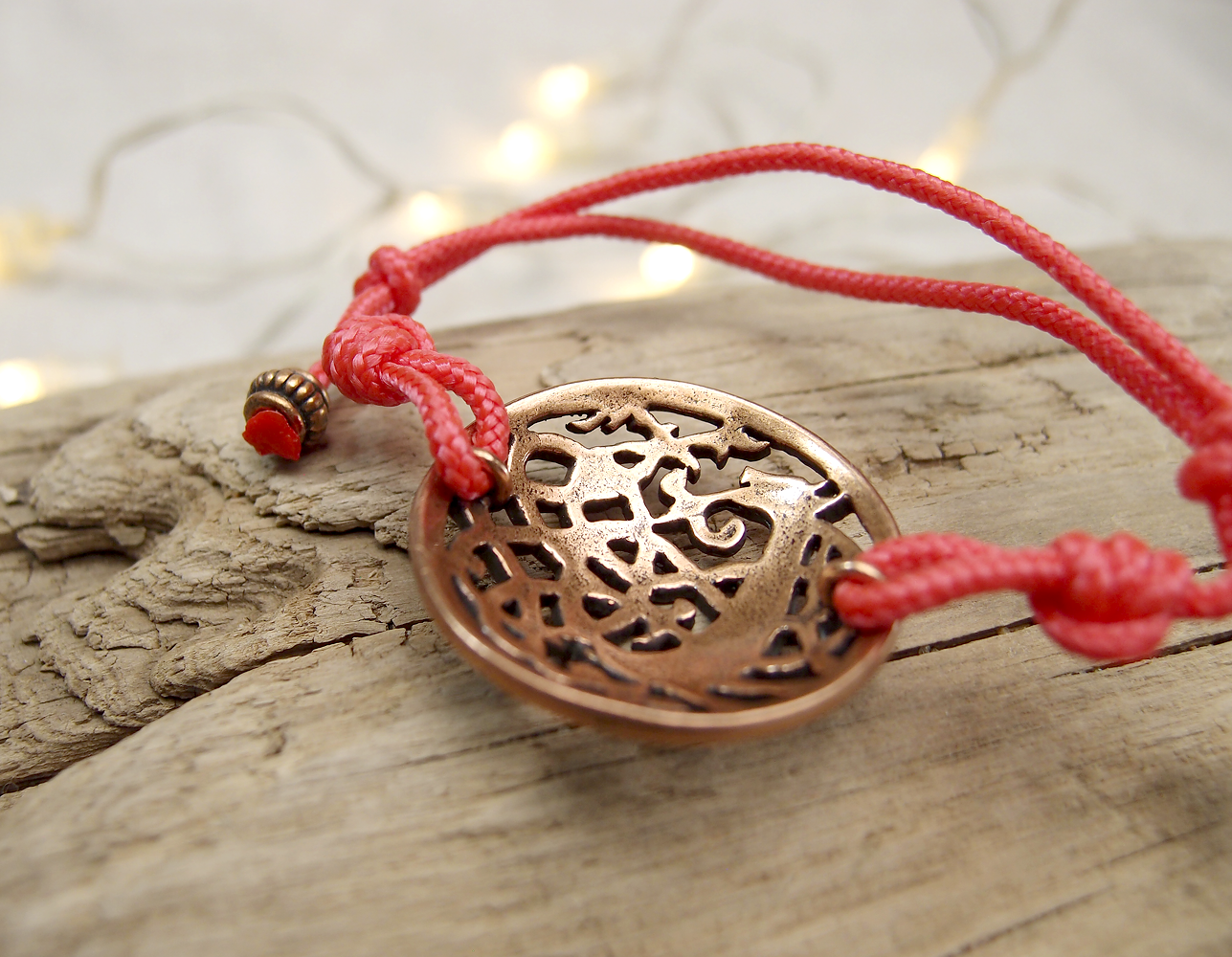 Bracelet-cord "Unknown animal"